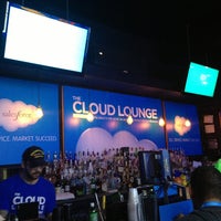 Das Foto wurde bei The Cloud Lounge (salesforce.com) von cristina c. am 3/12/2013 aufgenommen