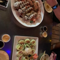 11/19/2021 tarihinde cristina c.ziyaretçi tarafından Sushi Blues Cafe'de çekilen fotoğraf