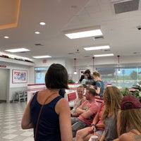 Photo taken at In-N-Out Burger by J S. on 8/21/2021
