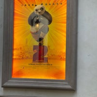 Photo taken at DreamWorks Theatre Featuring Kung Fu Panda by Paul S. on 10/16/2021
