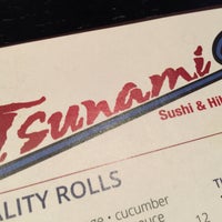 Foto tirada no(a) Tsunami Sushi &amp;amp; Hibachi Grill por Bill D. em 4/15/2017