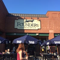 Photo taken at Founders Tavern &amp;amp; Grille by Dan K. on 8/4/2017