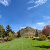 Photo taken at Red Butte Garden by Martijn v. on 10/11/2021
