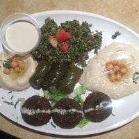 Foto tirada no(a) Tarboosh Middle East Kitchen por Tarboosh Middle East Kitchen em 5/9/2016