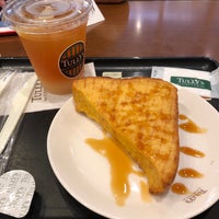 Photo taken at Tully&amp;#39;s Coffee by マリリン 茉. on 6/25/2019