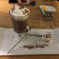 1/6/2017 tarihinde Selcuk A.ziyaretçi tarafından Esinci Cafe &amp;amp; Bistro'de çekilen fotoğraf