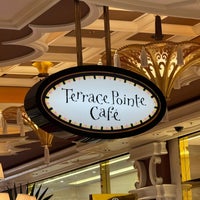 2/16/2024 tarihinde Nataly T.ziyaretçi tarafından Terrace Pointe Cafe'de çekilen fotoğraf