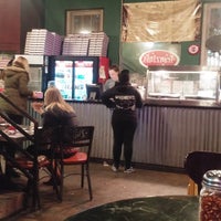 12/18/2016にJosh D.がZini&amp;#39;s Pizzeriaで撮った写真