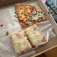 Das Foto wurde bei Gaby&amp;#39;s Pizza von Ed am 5/9/2023 aufgenommen