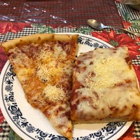 Das Foto wurde bei Gaby&amp;#39;s Pizza von Ed am 12/31/2022 aufgenommen