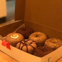 รูปภาพถ่ายที่ Federal Donuts โดย Victoria U. เมื่อ 7/7/2017