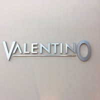 Photo taken at Valentino Italian Restaurant by Nancy H. on 7/12/2017