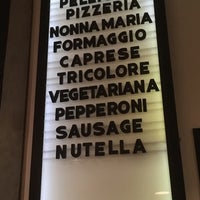 Photo prise au Pellicola Pizzeria par Nancy H. le1/8/2017