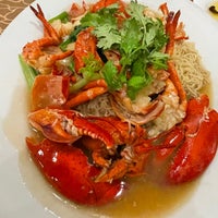 Photo taken at Ocean Green Restaurant &amp;amp; Seafood 海洋青海鲜楼 by Tengku Loreta T. on 12/5/2021