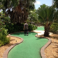 Foto tomada en Palmetto Golf Course  por Sharlene W. el 6/19/2013