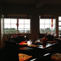 10/12/2013にGia N.がSouth Harbor Waterfront Restaurant and Barで撮った写真