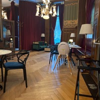 11/20/2022 tarihinde ⛷Chris ⛷ G.ziyaretçi tarafından Matild Café &amp;amp; Cabaret'de çekilen fotoğraf