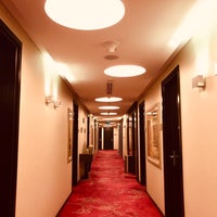 รูปภาพถ่ายที่ Cosmopolitan Hotel โดย Rashiq เมื่อ 10/24/2018
