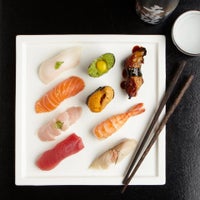 รูปภาพถ่ายที่ Coast Sushi &amp;amp; Sashimi โดย Coast Sushi &amp;amp; Sashimi เมื่อ 5/11/2016