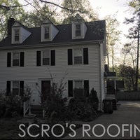 Das Foto wurde bei Scro&#39;s Roofing Company von Scro&#39;s R. am 4/13/2015 aufgenommen