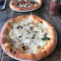 9/6/2018 tarihinde Niall W.ziyaretçi tarafından Pizza East'de çekilen fotoğraf