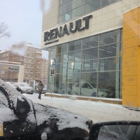 Photo taken at &amp;quot;Автоконтинент&amp;quot; Renault by Игорь Г. on 12/10/2013