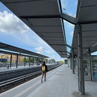 Photo taken at Bahnhof Berlin-Charlottenburg by キノコ き. on 4/26/2024