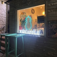 12/14/2022 tarihinde Hany Y.ziyaretçi tarafından Vineapple Cafe'de çekilen fotoğraf