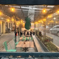 1/7/2024 tarihinde Hany Y.ziyaretçi tarafından Vineapple Cafe'de çekilen fotoğraf