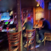Foto tirada no(a) Candlelight Tavern por Melissa D. em 6/23/2023