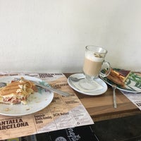 Foto tirada no(a) Giulietta Cafe por ysg em 11/28/2019