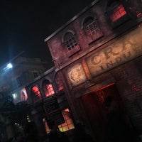 Photo taken at SAW: The Games of Jigsaw at Halloween Horror Nights by Chris S. on 9/18/2016