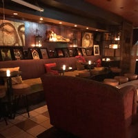 Снимок сделан в Delia&amp;#39;s Lounge &amp;amp; Restaurant пользователем Heather A. 4/27/2017