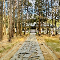 Photo taken at 曹源寺 by Taiki Y. on 1/1/2023