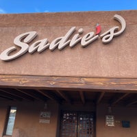 Foto diambil di Sadie&amp;#39;s of New Mexico oleh Sumoflam pada 6/14/2019