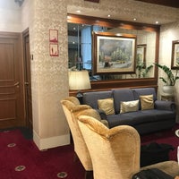 Das Foto wurde bei Hotel Berna von Валерия И. am 6/4/2018 aufgenommen