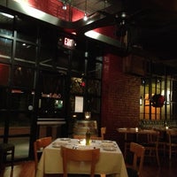 Foto diambil di Caffe Bocce oleh Leslie H. pada 12/14/2012