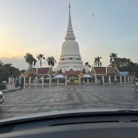 Photo taken at Wat Phra Si Mahathat by Supakan K. on 1/4/2024