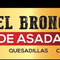 Foto scattata a Tacos El Bronco da Tacos El Bronco il 5/14/2016