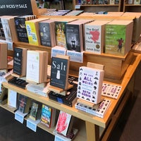 Photo taken at Powell&amp;#39;s Books by James H. on 8/13/2017