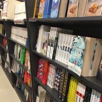 Photo taken at Popular Bookstore by Sheila J. on 1/15/2017