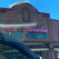 Foto tomada en La Parrilla Mexican Restaurant  por Brian C. el 11/1/2022