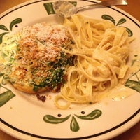 Photo taken at Olive Garden by Jessica P. on 12/27/2012