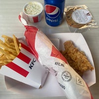 Photo taken at KFC كنتاكي by Hazem O. on 8/23/2023