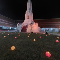 Photo taken at Wat Mahathat Yuwarajarangsarit Rajaworamahavihara by Nek J. on 12/31/2023