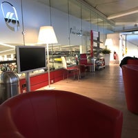 Photo taken at airberlin Exclusive Waiting Area by Gary W. on 7/24/2017