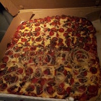 11/29/2012에 ICYUNV C.님이 Leonardi&amp;#39;s Pizzeria에서 찍은 사진