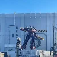 Photo taken at Transformers: The Ride - 3D by weishin t. on 12/19/2022