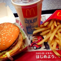 Photo taken at マクドナルド 天王洲郵船ビル店 by Makino S. on 4/15/2013