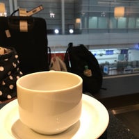 Photo taken at Airport Lounge - North by Makino S. on 9/24/2018
